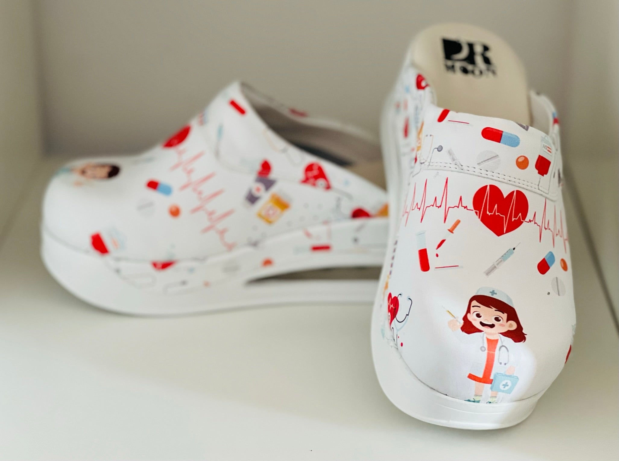 Saboti Medicali Ortopedici, Alb cu Imprimeu, Femei - Model Airmax Alive